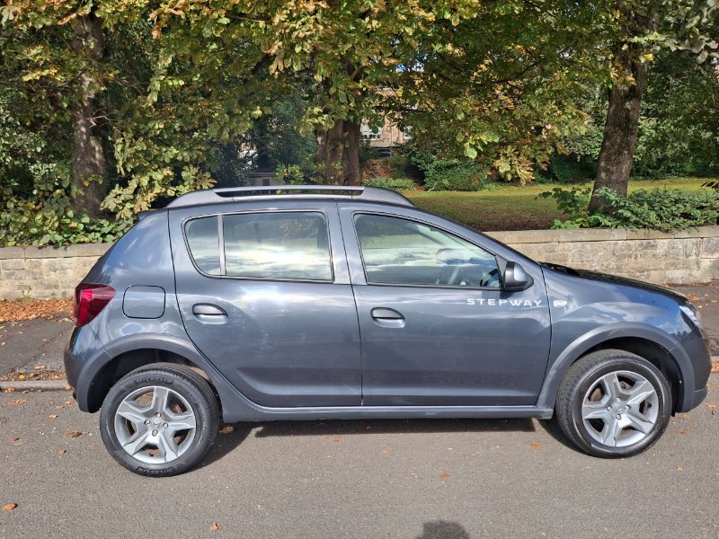 2020 Dacia Sandero Stepway 0.9 TCe Essential Hatchback 5dr Petrol Manual Euro 6 s/s 90 ps